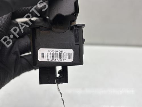 Used Switch Switch PEUGEOT 5008 (0U_, 0E_) 2.0 HDi 150 / BlueHDi 150 (150 hp) 32682525 32682525