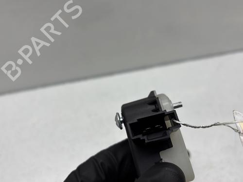 Used Fuel door actuator Fuel door actuator VW GOLF PLUS V (5M1, 521) 1.4 TSI (122 hp) 31046560 31046560