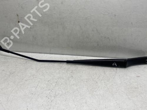 Used Front windshield wiper arm VW GOLF SPORTSVAN VII (AM1, AN1) [2014-2020]  19991483