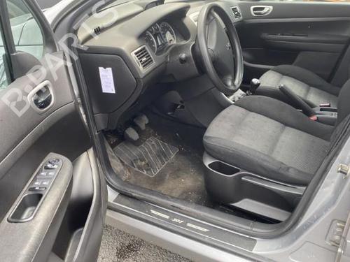 Fuse box PEUGEOT 307 Break (3E) 1.6 HDi 110 | BP20311546E1 