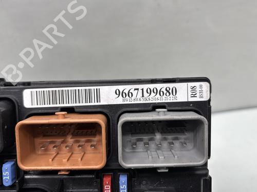 Fuse box CITROËN C3 II (SC_) 1.2 VTi 82 | BP32302202E1