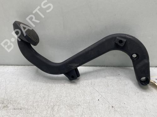 Used Clutch pedal MINI MINI CLUBMAN (R55) One D (90 hp) 32854075