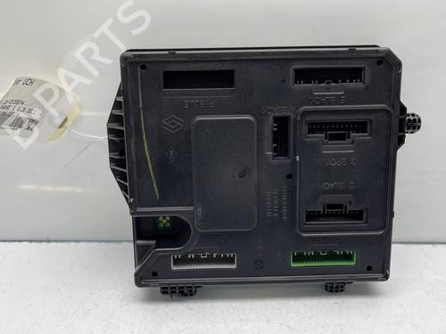 Used Fuse box RENAULT MEGANE III Hatchback (BZ0/1_, B3_) 1.5 dCi (86 hp) 20185274