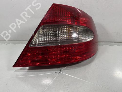 Used Right taillight Right taillight MERCEDES-BENZ CLK (C209) CLK 220 CDI (209.308) (150 hp) 31831426 31831426