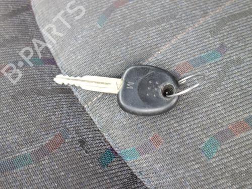 Left front window switch HYUNDAI H-1 / STAREX Bus (A1) | BP20002235I27 - Image 10