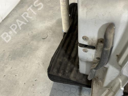 Used Right front door Right front door 29151249 29151249