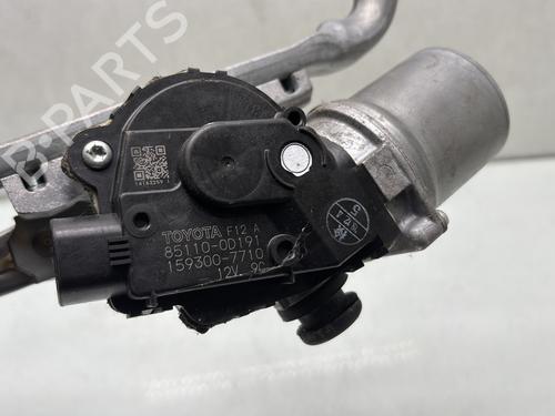 Used Front wiper motor Front wiper motor TOYOTA YARIS (_P13_) 1.5 Hybrid (NHP130_, NHP130) (101 hp) 28601058 28601058
