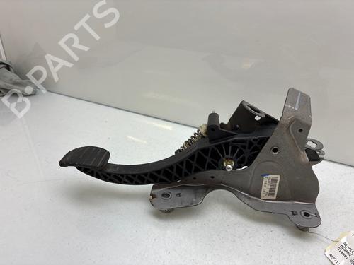 Used Clutch pedal Clutch pedal 32355379 32355379