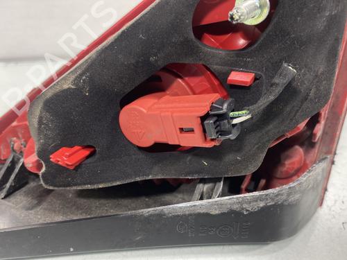 Used Right tailgate light Right tailgate light 19990424 19990424