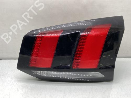 Used Right tailgate light PEUGEOT 5008 II (MC_, MJ_, MR_, M4_) 1.2 THP (MRHNYH, MRHNYW, MRHNSJ, MRHNSU, MRHNSM) (131 hp) 31213256