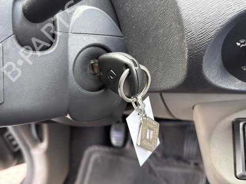 Switch RENAULT TWINGO II (CN0_) 1.2 (CN0D) | BP32297017I30 - Image 7