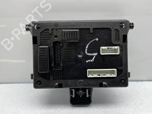 Used Fuse box RENAULT CLIO III (BR0/1, CR0/1) 1.5 dCi (BR17, CR17) (86 hp) 23768976