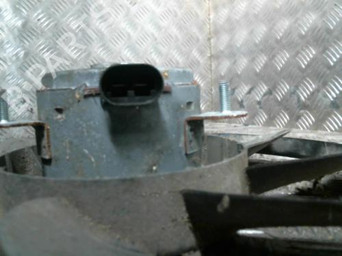 Used Radiator fan Radiator fan RENAULT MASTER II Van (FD) 2.5 dCi (FD01, FD02, FD21, FD22, FD31, FD32, FD3Y, FD71,... (120 hp) 19981297 19981297