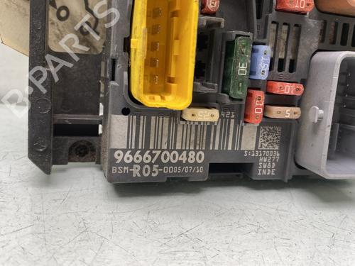 Fuse box CITROËN BERLINGO MULTISPACE (B9) 1.6 HDi 110 | BP31831429E1
