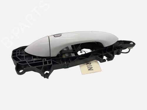 front-left-exterior-door-handle-opel-astra-k-b16-2015-2016-2017-2018-2019-2020-2021-2022-40205271 main image