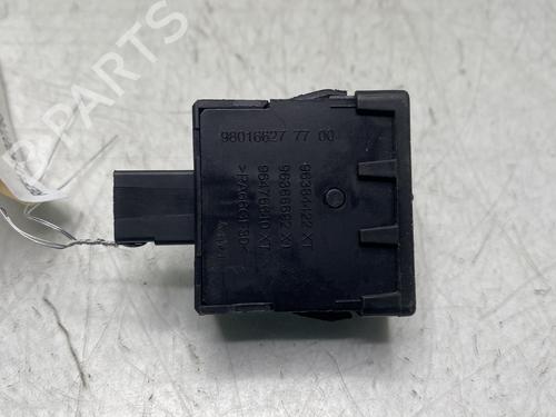 Used Headlight switch Headlight switch PEUGEOT 208 I (CA_, CC_) 1.2 VTI 82 (82 hp) 31594668 31594668