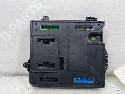 Used Fuse box Fuse box 37452418 37452418
