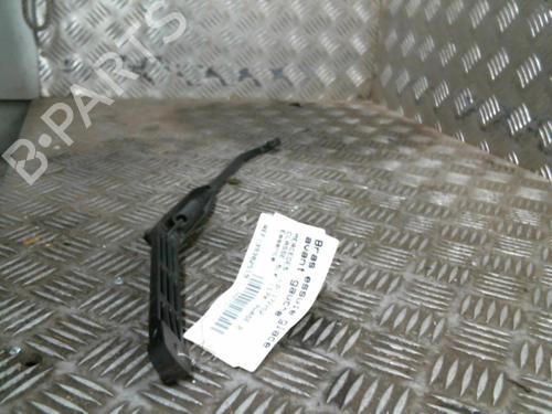 Used Front windshield wiper arm MERCEDES-BENZ SLK (R170) 200 (170.435) (136 hp) 20031383