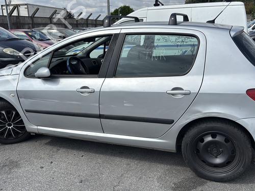 Engine control unit (ECU) PEUGEOT 307 (3A/C) 1.4 16V | BP31831367M57