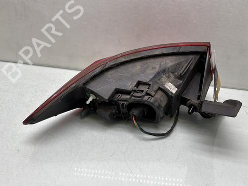 right-taillight-renault-clio-iv-bh_-2012-2013-2014-2015-2016-2017-2018-2019-2020-2021-33204249 main image