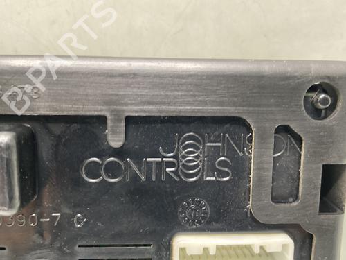 Fuse box RENAULT CLIO III (BR0/1, CR0/1) 1.2 16V (BR02, BR0J, BR11, CR02, CR0J, CR11) | BP30090611E1 