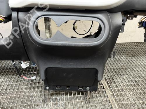Used Dashboard Dashboard RENAULT TWINGO III (BCM_, BCA_) 1.0 SCe 70 (BCMB) (69 hp) 32094079 32094079