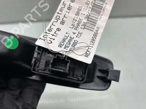Used Left rear window switch Left rear window switch RENAULT MEGANE IV Hatchback (B9A/M/N_) 1.2 TCe 130 (B9MR) (130 hp) 29574668 29574668