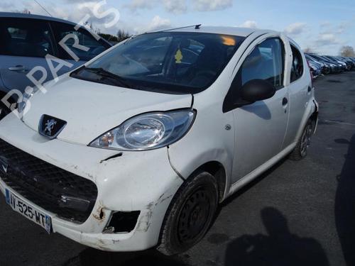 Brugte PEUGEOT 107 (PM_, PN_) 1.0 (68 hp) 4353975