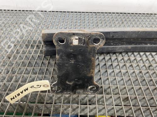 Used Front bumper reinforcement Front bumper reinforcement 19993842 19993842
