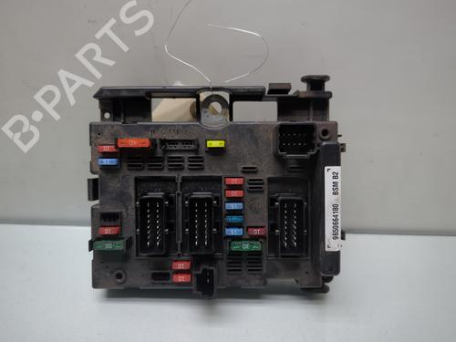 fuse-box-peugeot-307-3ac-2000-2001-2002-2003-2004-2005-2006-2007-2008-2009-2010-2011-2012-31205957 main image
