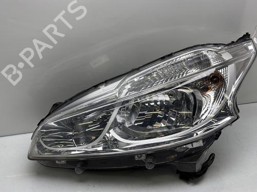 Phare gauche PEUGEOT 208 I (CA_, CC_) 1.2 VTI 82 (82 hp) 31161113