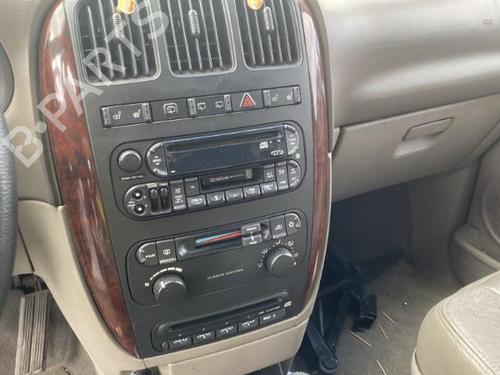 Left front fog light CHRYSLER VOYAGER IV (RG, RS) 2.5 CRD | BP21594360C30 