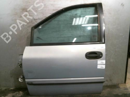 Used Left front door CHRYSLER VOYAGER / GRAND VOYAGER III (GS_, NS_) [1992-2001]  21952545