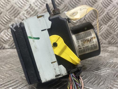 Used ABS pump ABS pump PEUGEOT 207 (WA_, WC_) 1.4 HDi (68 hp) 33484826 33484826