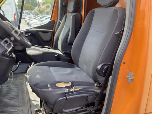 Fuse box RENAULT MASTER III Van (FV) 2.3 dCi 100 FWD (FV0A, FV0B, FV0G, FV0K, FV0H) | BP28519379E1 - Image 29