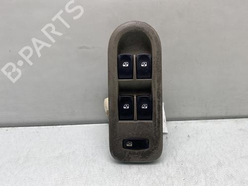 Used Left front window switch RENAULT CLIO III (BR0/1, CR0/1) 1.5 dCi (BR17, CR17) (86 hp) 29707631