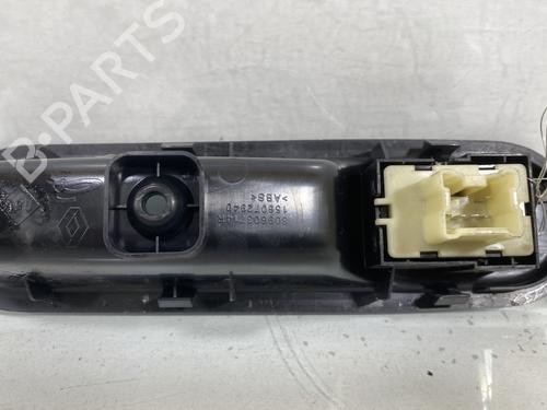 Interrupteur de vitre avant droite RENAULT TWINGO III (BCM_, BCA_) 1.0 SCe 70 (BCMB) | BP29841467I26 