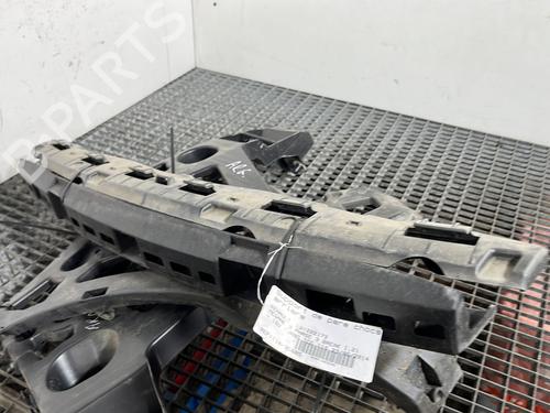 Used Rear bumper bracket Rear bumper bracket 27746817 27746817