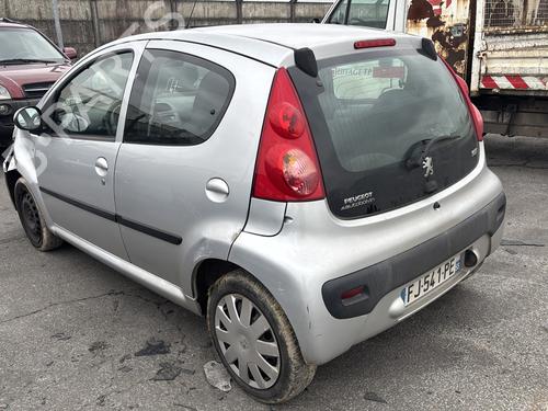 Left taillight PEUGEOT 107 (PM_, PN_) 1.0 | BP32125969C34 