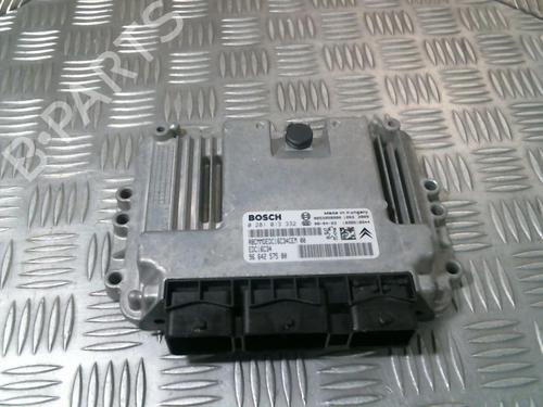 Used Engine control unit (ECU) Engine control unit (ECU) PEUGEOT 308 I (4A_, 4C_) 1.6 HDi (90 hp) 19998081 19998081