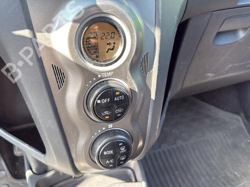Left front window switch TOYOTA YARIS (_P9_) 1.4 D-4D (NLP90_, NLP90R) | BP30791566I27 - Image 9