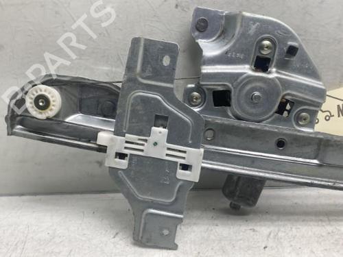 Used Front left window mechanism Front left window mechanism CITROËN C3 III (SX) 1.2 PureTech 82 (83 hp) 19961298 19961298