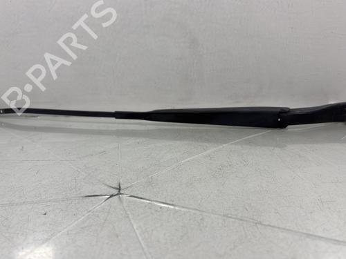 Used Front windshield wiper arm RENAULT CLIO III (BR0/1, CR0/1) 1.5 dCi (C/BR0G, C/BR1G) (68 hp) 30181063