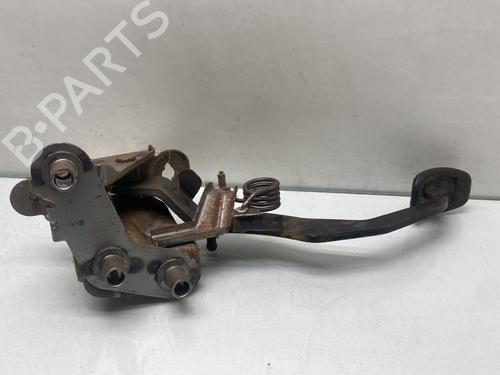 Clutch pedal RENAULT CLIO III (BR0/1, CR0/1) 1.5 dCi (BR17, CR17) | BP30872124I13