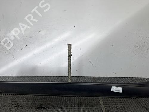 Used Left sideskirt CITROËN C4 CACTUS 1.2 VTi 82 (82 hp) 29465650