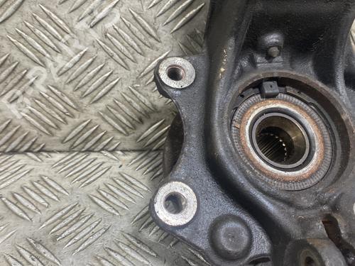 Right front steering knuckle PEUGEOT 208 I (CA_, CC_) 1.2 VTI 82 | BP31212526M26 