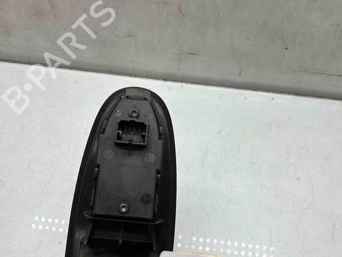 Used Left rear window switch Left rear window switch ALFA ROMEO 159 (939_) 1.9 JTDM 8V (939AXE1B, 939BXE1B, 939BXH1B) (115 hp) 36474152 36474152