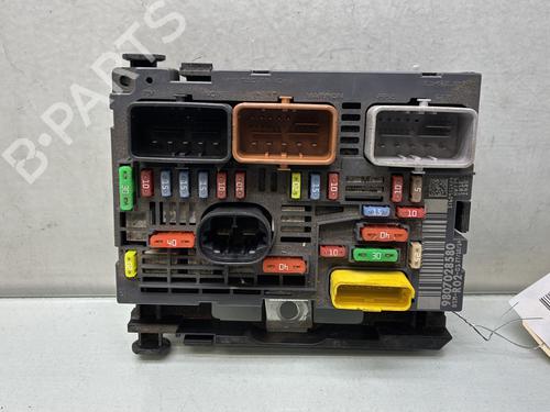 Used Fuse box Fuse box PEUGEOT 5008 (0U_, 0E_) 1.6 HDi (114 hp) 34449967 34449967