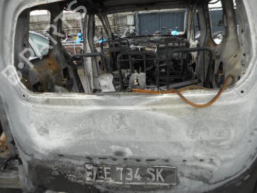 Brugte PEUGEOT PARTNER Tepee 1.2 THP 1813555