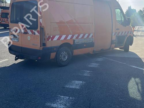 Fuse box RENAULT MASTER III Van (FV) 2.3 dCi 100 FWD (FV0A, FV0B, FV0G, FV0K, FV0H) | BP28519379E1 - Image 42